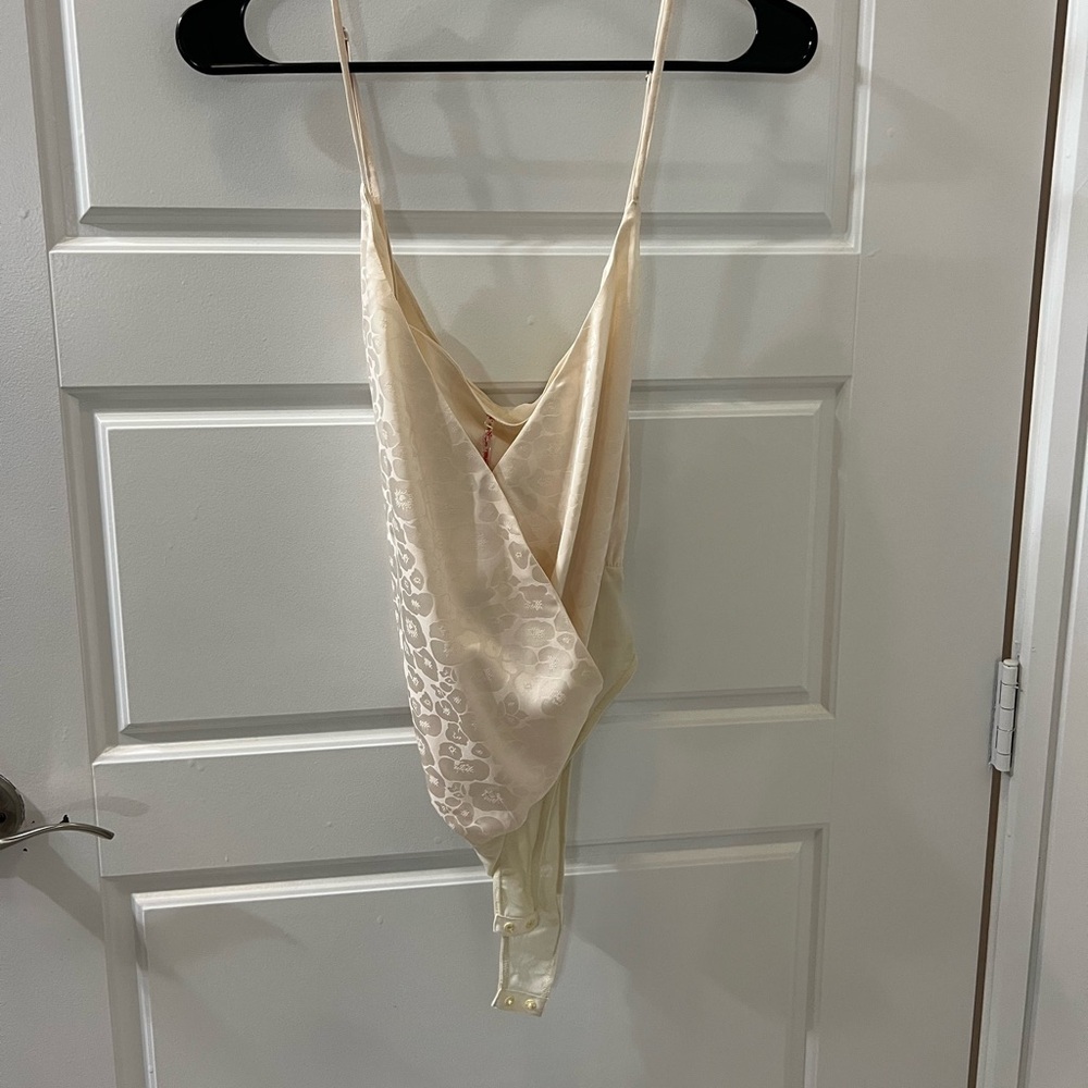 Flying Tomato | Cream Satin Jacquard Cowl Neck Bodysuit| Size Medium | NWOT